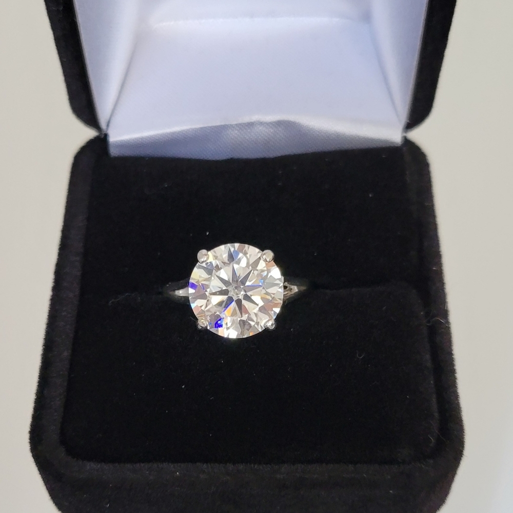 New 5ct Certified Moissanite Engagement Ring - Picture 5 of 12
